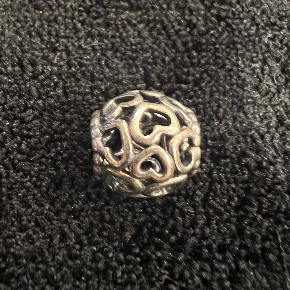 Authentic PANDORA Open Your Heart Charm